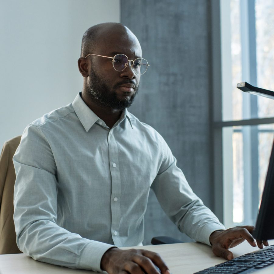 industrial-designer-working-3d-model